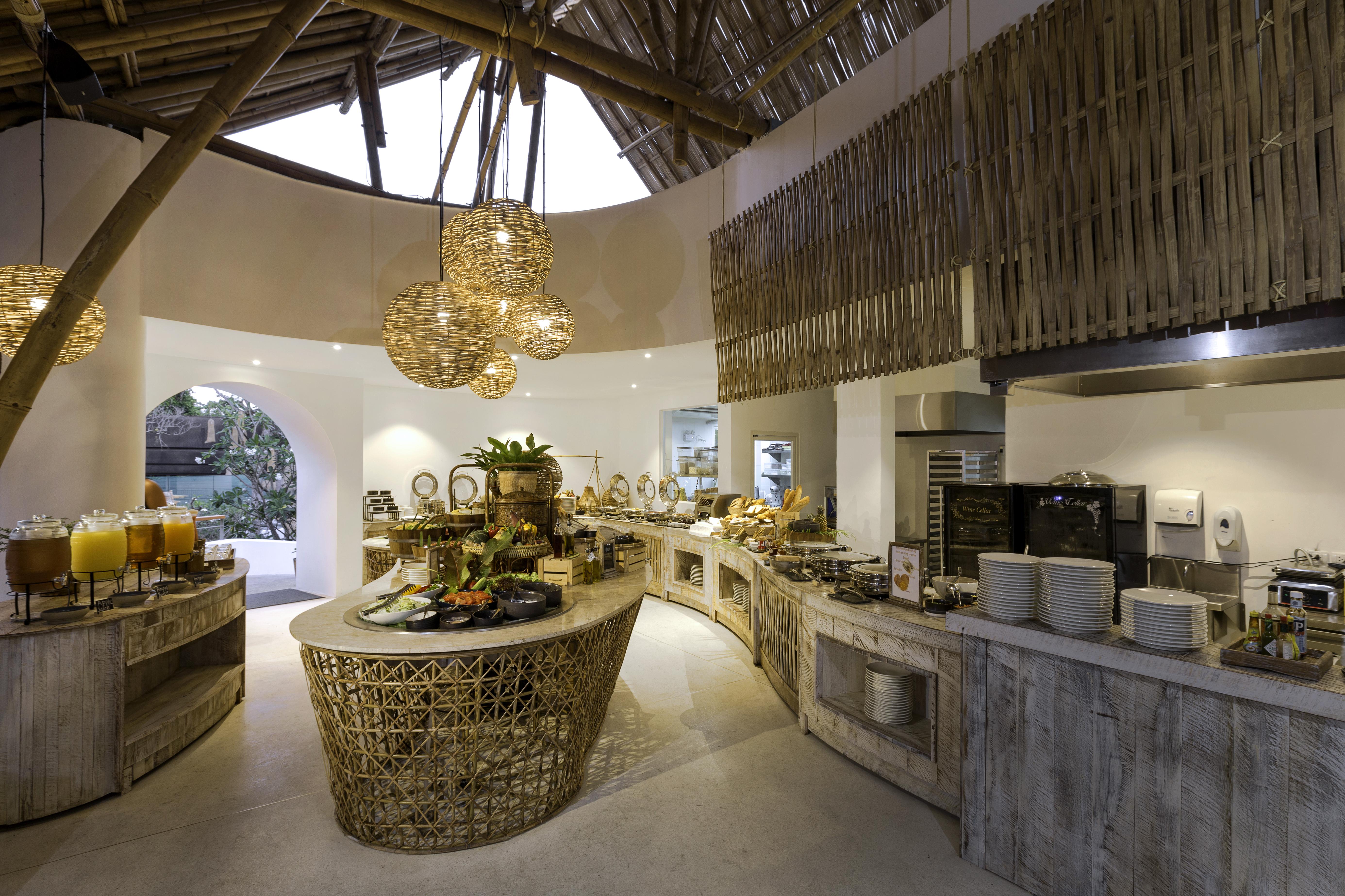 Eden Beach Khaolak Resort And Spa A Lopesan Collection Hotel - Sha Extra Plus Као-Лак Екстер'єр фото The kitchen at the restaurant